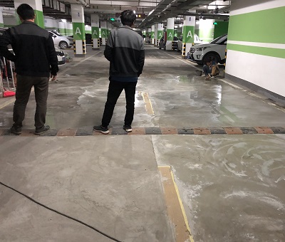 小区车库地面薄层修补